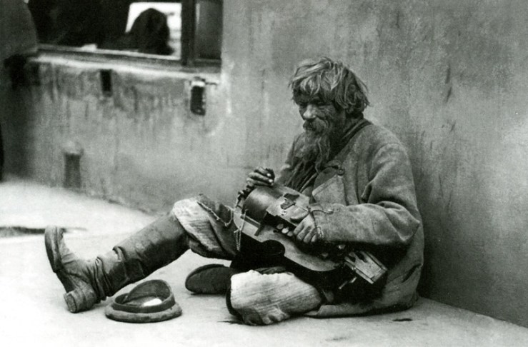Beggar_with_a_Lyra,_by_Svishchev-Paola_1900s